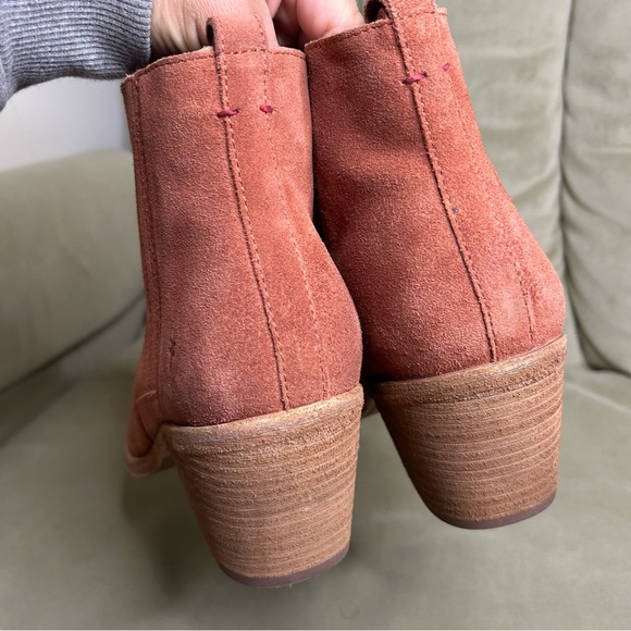 Frye Alton Chelsea Bootie 11B - Picture 4 of 10